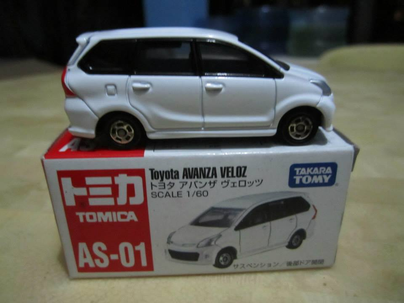 Illustration for article titled Tomica Diecast Haul (20 cars)